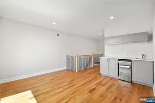 229 Wayne Ave, Cliffside Park, NJ 07010 - Photo 36