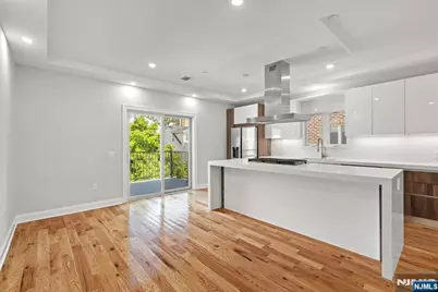 229 Wayne Avenue, Cliffside Park, NJ 07010 - Photo 10