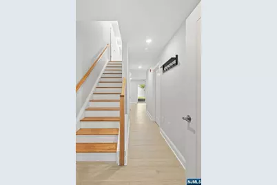 229 Wayne Avenue, Cliffside Park, NJ 07010 - Photo 28