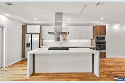 229 Wayne Avenue, Cliffside Park, NJ 07010 - Photo 8