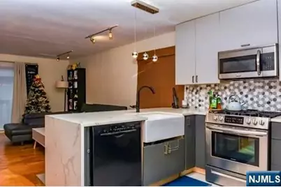 6 Essex Street 10B #10B, Belleville, NJ 07109 - Photo 4