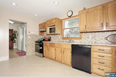 71 Lexington Avenue, Dumont, NJ 07628 - Photo 12