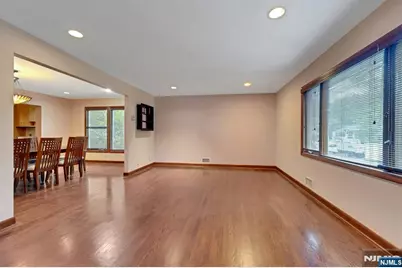 8 Marlo Road, Livingston, NJ 07039 - Photo 2
