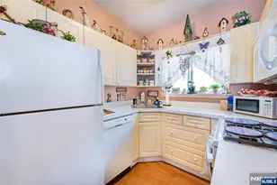 308 Brittany 308, Wayne, NJ 07470 - Photo 12