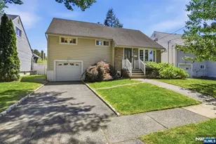 21 Morley Ln, Bloomfield, NJ 07003 - Photo 2