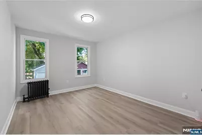 534 Morris Street, Orange, NJ 07050 - Photo 14