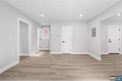 534 Morris Street, Orange, NJ 07050 - Photo 10