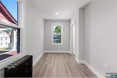 534 Morris Street, Orange, NJ 07050 - Photo 36