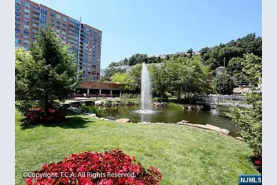 1807 Hudson Park, Edgewater, NJ 07020 - Photo 24