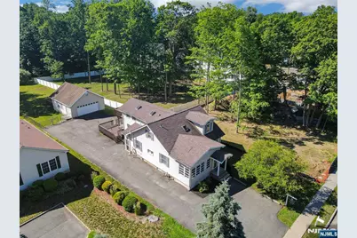1093 Littleton Road, Morris Plains Borough, NJ 07950 - Photo 18