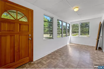 1093 Littleton Road, Morris Plains Borough, NJ 07950 - Photo 28