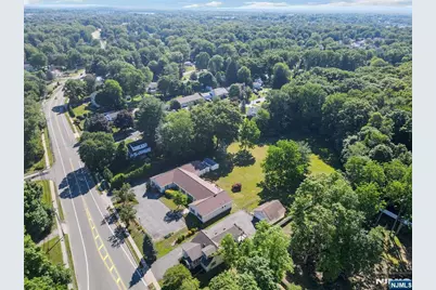 1093 Littleton Road, Morris Plains Borough, NJ 07950 - Photo 6