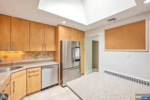 327 Hil Ray Ave, Wyckoff Township, NJ 07481 - Photo 16
