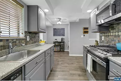 203 Mark Twain Way, Mahwah, NJ 07430 - Photo 4