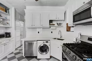 1112 Park Ave 2L, Hoboken, NJ 07030 - Photo 8