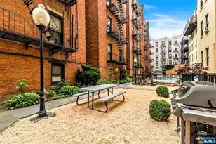 1112 Park Ave 2L, Hoboken, NJ 07030 - Photo 24
