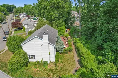 62 Parkway, Rochelle Park Township, NJ 07662 - Photo 32