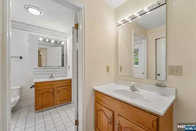 62 Parkway, Rochelle Park Township, NJ 07662 - Photo 18