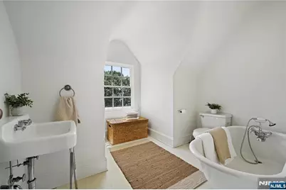 111 Upper Mountain Avenue, Montclair, NJ 07042 - Photo 38