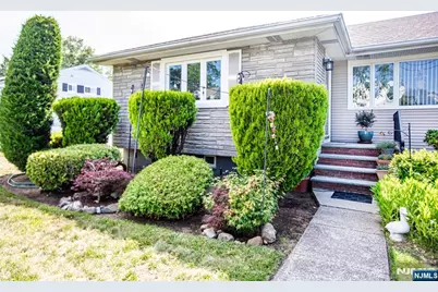 560 Boulevard, New Milford, NJ 07646 - Photo 6