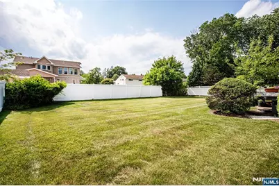 560 Boulevard, New Milford, NJ 07646 - Photo 44