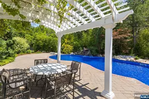225 Walnut St, Livingston, NJ 07039 - Photo 40