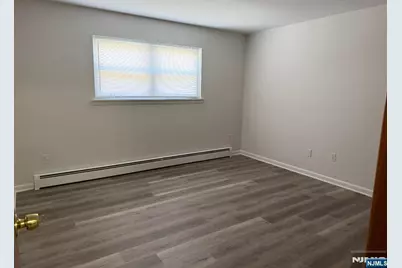 44 Burgh Avenue 3 #3, Clifton, NJ 07011 - Photo 6
