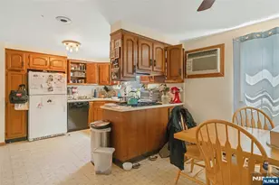 4 Royal Ave, Hawthorne, NJ 07506 - Photo 10