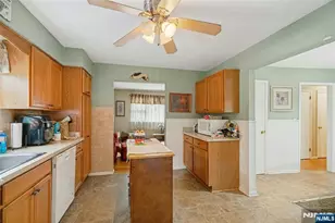 4 Royal Ave, Hawthorne, NJ 07506 - Photo 2