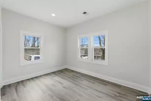 31 St Moritz Pl, Wayne, NJ 07470 - Photo 16
