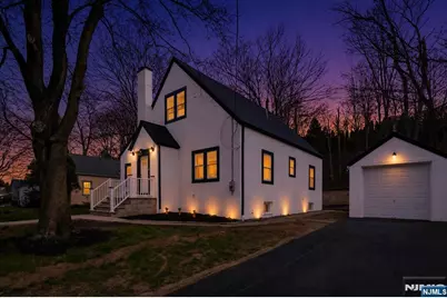 31 Saint Moritz Place, Wayne, NJ 07470 - Photo 1