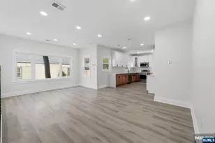 31 St Moritz Pl, Wayne, NJ 07470 - Photo 6