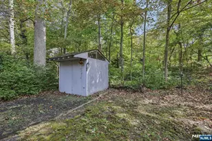 8 Woodland Rd, Ringwood, NJ 07456 - Photo 22