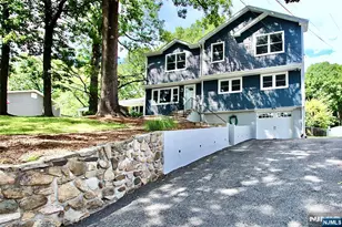 73 Oneida Ave, Oakland, NJ 07436 - Photo 2