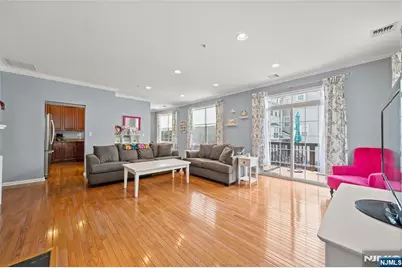 177 Winchester Court 262 #262, Clifton, NJ 07013 - Photo 4