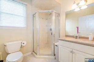 7 Wayne Ct, Waldwick, NJ 07463 - Photo 18