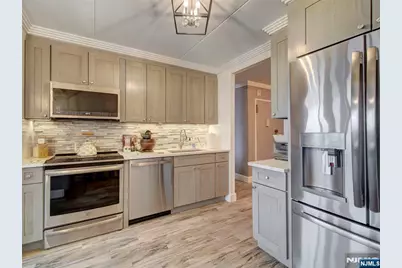 250 Gorge Road 8J #8J, Cliffside Park, NJ 07010 - Photo 8