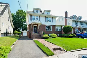 76 Poplar St, Ridgefield Park, NJ 07660 - Photo 2