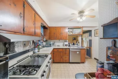 51 Crystal Avenue, West Orange Township, NJ 07052 - Photo 18