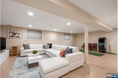 1152 Cumbermeade Road, Fort Lee, NJ 07024 - Photo 36
