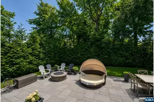1152 Cumbermeade Rd, Fort Lee, NJ 07024 - Photo 40