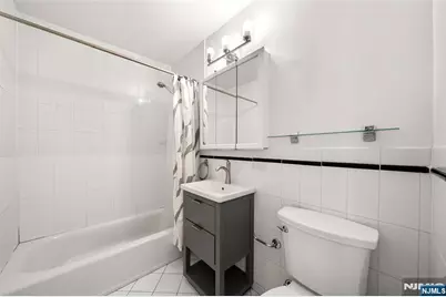 2100 Linwood Avenue 19V #19V, Fort Lee, NJ 07024 - Photo 16