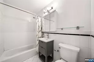 2100 Linwood Ave 19V, Fort Lee, NJ 07024 - Photo 16