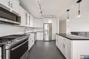 2100 Linwood Ave 19V, Fort Lee, NJ 07024 - Photo 8