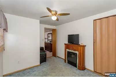 18 Jerome Drive, Clifton, NJ 07011 - Photo 14