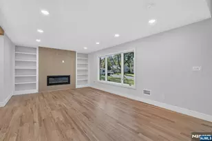 2 Garden Ct, Ho Ho Kus, NJ 07423 - Photo 6