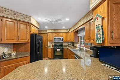 14 Poplar Street, Dumont, NJ 07628 - Photo 12