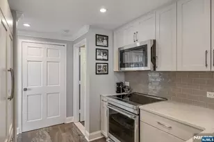 100 Old Palisade Road 3906, Fort Lee, NJ 07024 - Photo 22