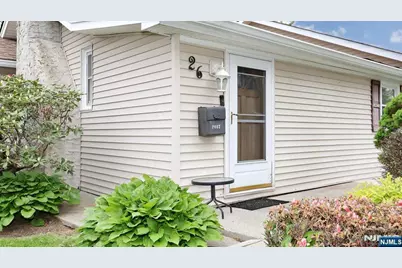 26 Mohawk Avenue, Parsippany, NJ 07034 - Photo 2