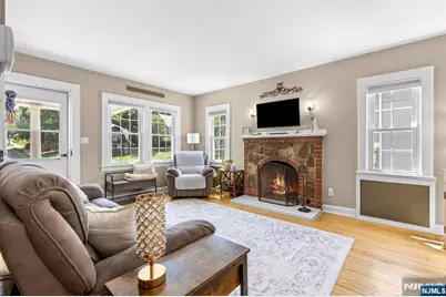 163 Magnolia Avenue, Hillsdale, NJ 07642 - Photo 6